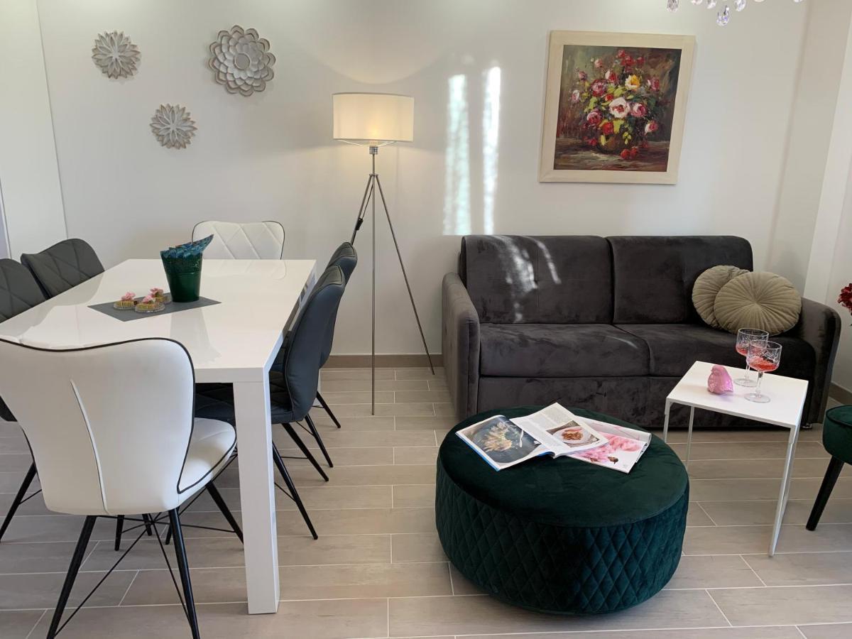 Apartman Onavi Макарска Екстериор снимка