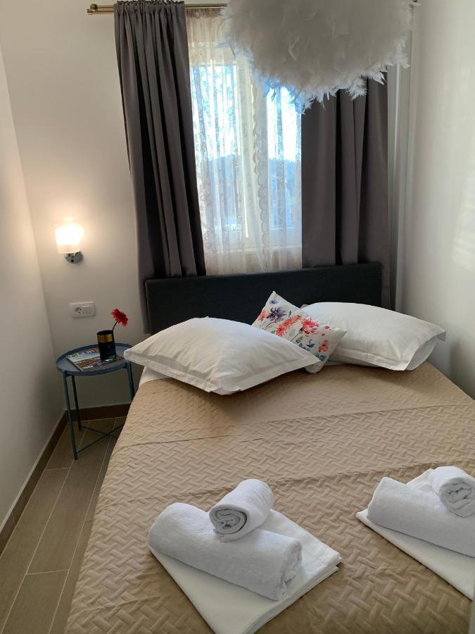 Apartman Onavi Макарска Екстериор снимка