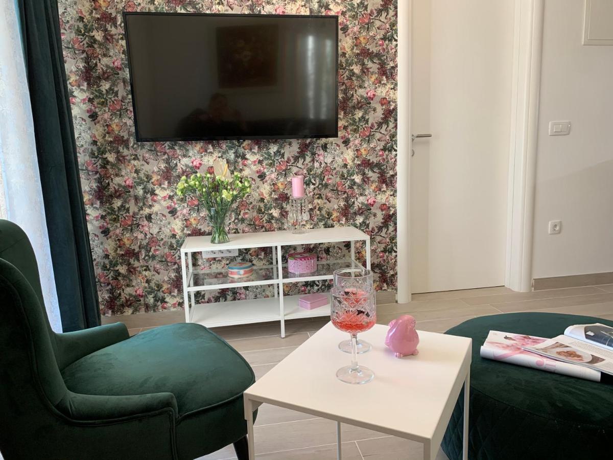 Apartman Onavi Макарска Екстериор снимка
