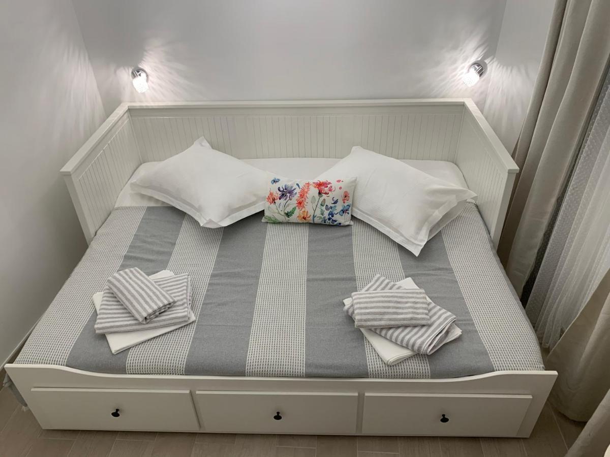 Apartman Onavi Макарска Екстериор снимка