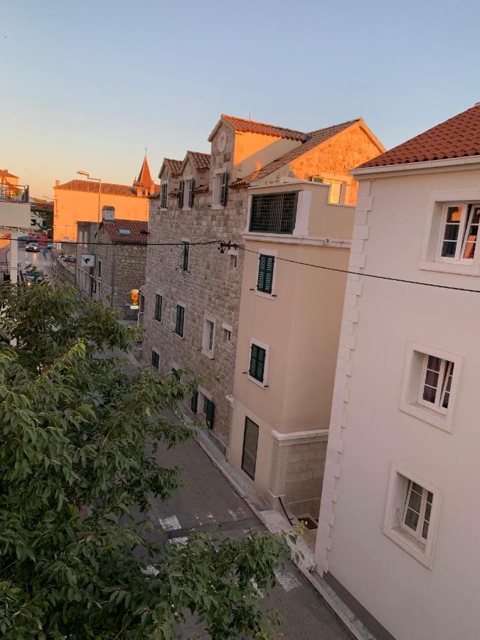 Apartman Onavi Макарска Екстериор снимка