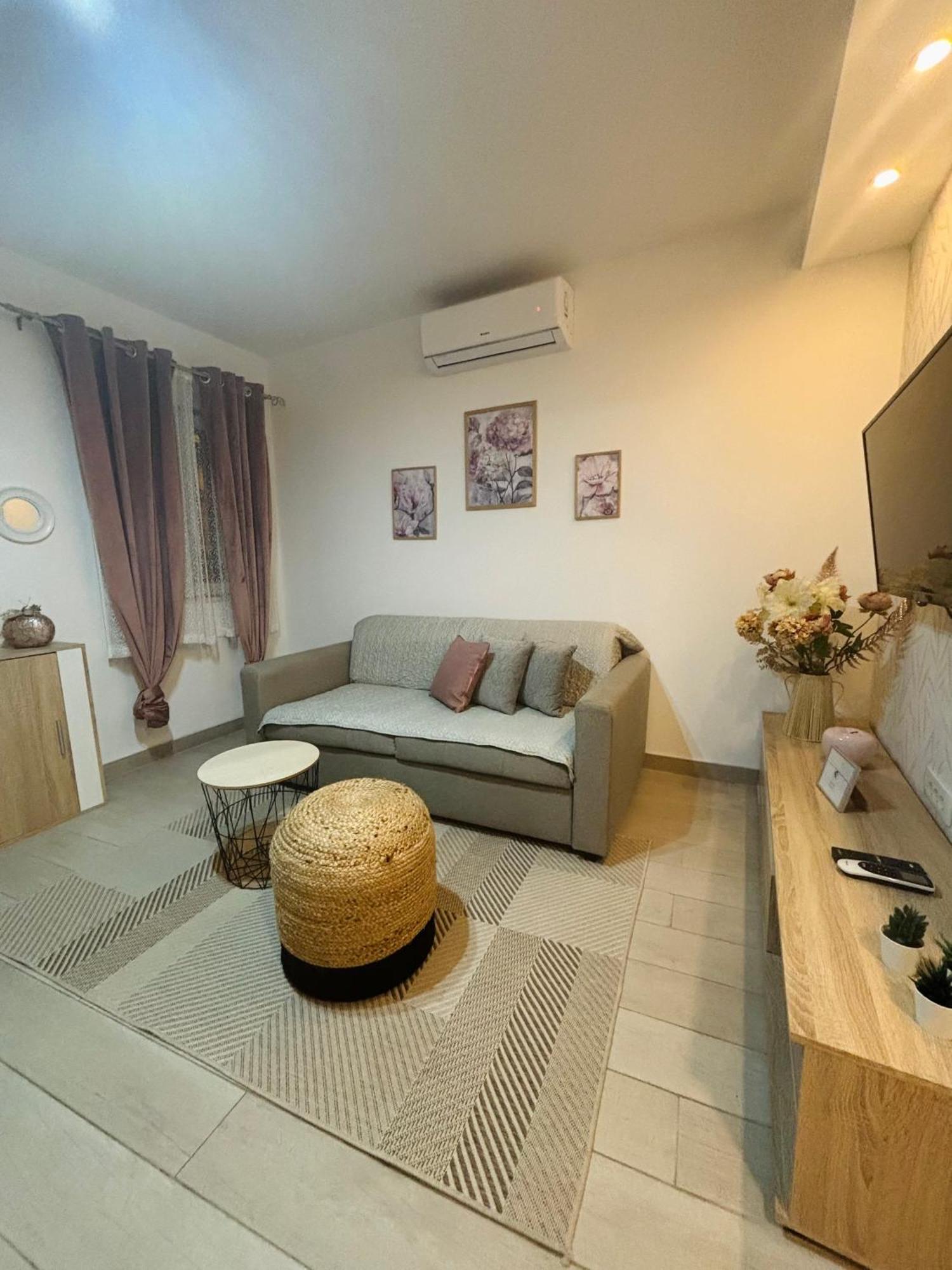 Apartman Onavi Макарска Екстериор снимка