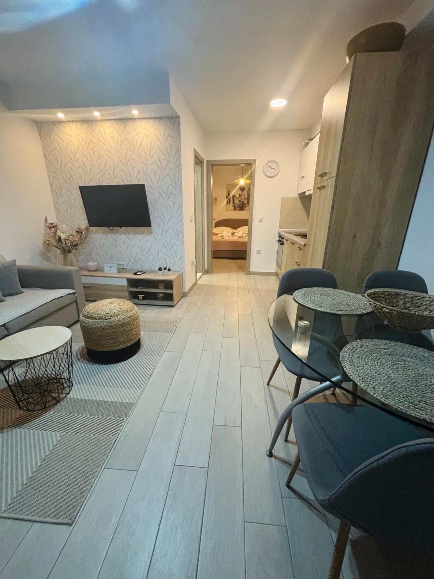 Apartman Onavi Макарска Екстериор снимка